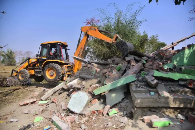 बुलडोज़र