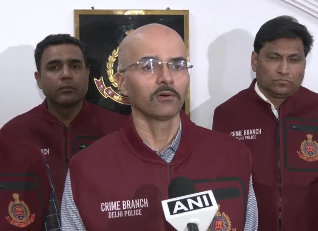 दिल्ली पुलिस के डीसीपी सतीश कुमार