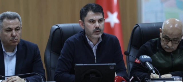 Bakan Kurum: 84 bin 726 bina yıkık veya ağır hasarlı durumda