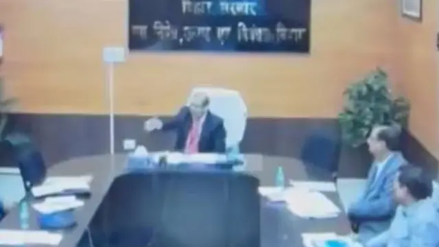 सोशल मीडिया पर शेयर किए जा रहे वीडियो का स्क्रीनग्रैब