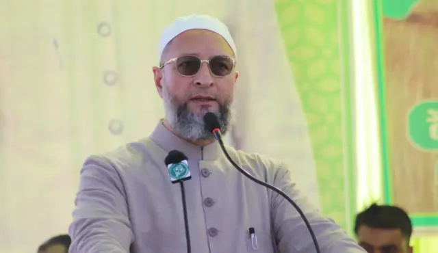 అసదుద్దీన్ ఒవైసీ