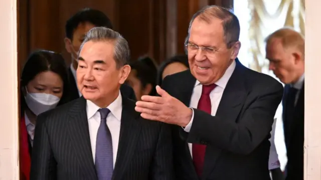 Лавров и Ван И
