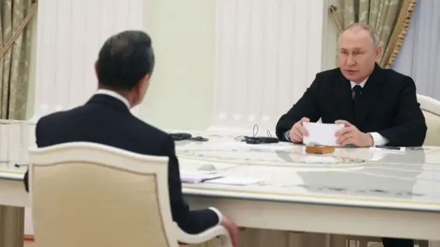 Путин и Ван И