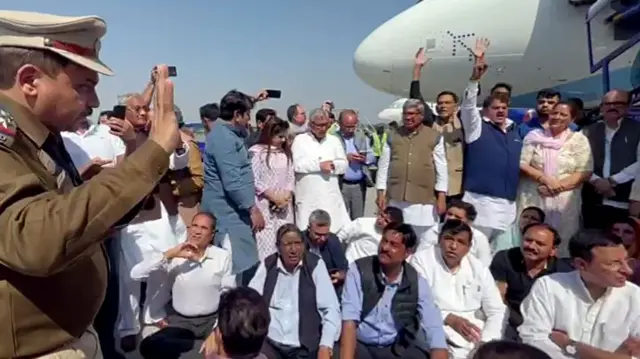 पवन खेड़ा विवाद