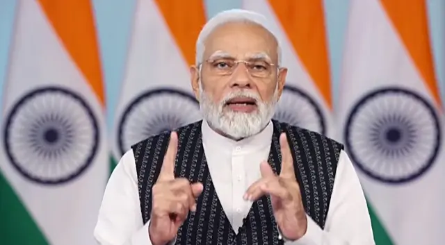 प्रधानमंत्री नरेंद्र मोदी