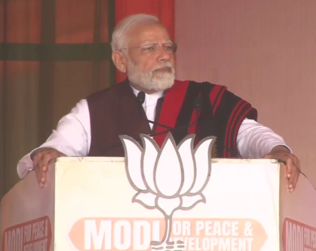 प्रधानमंत्री नरेंद्र मोदी