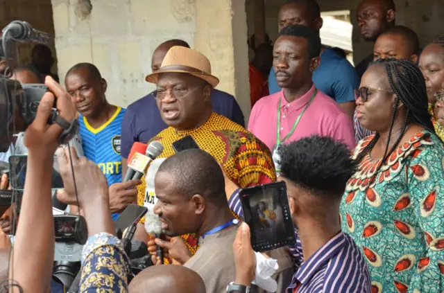 Okezie Ikpeazu atụọla  vootu ya