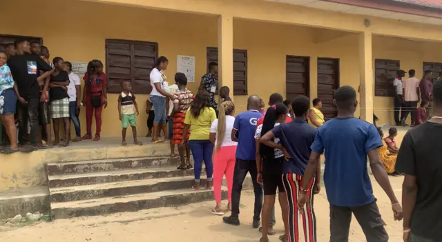 Pipo queue to vote for Onna local goment area of Akwa Ibom