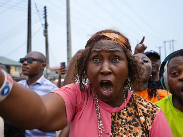 Woman dey protest