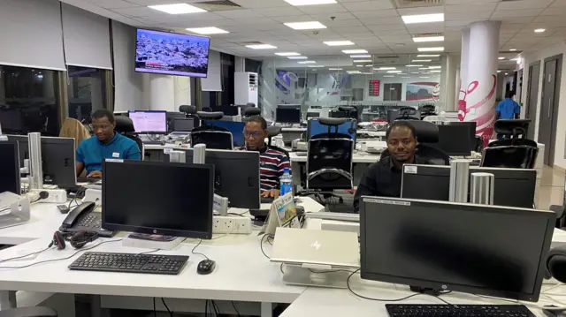 Tawagar BBC da za ta kawo maku labarai kai-tsaye a wannan shafi.