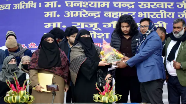 बसपा में शामिल होतीं अतीक़ अहमद की पत्नी शाइस्ता परवीन