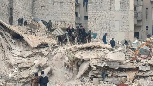 الزلزال يودي بحياة المئات في سوريا