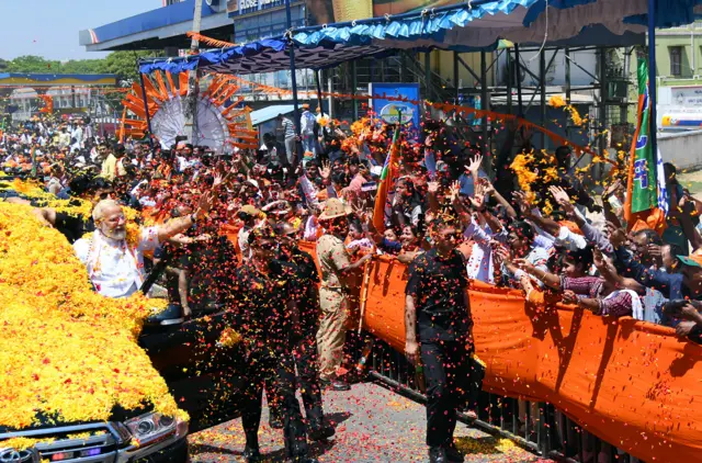 प्रधानमंत्री नरेंद्र मोदी