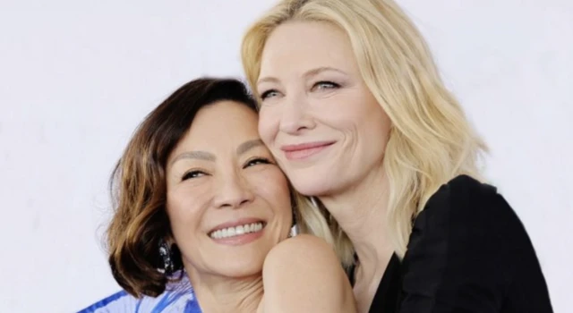 میشل یئو (چپ) و کیت بلانشت در فیلم‌های همه‌چیز، همه‌جا، یک آن و تار درخشیده‌اند