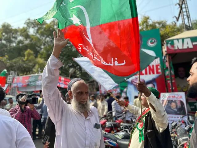 پی ٹی آئی