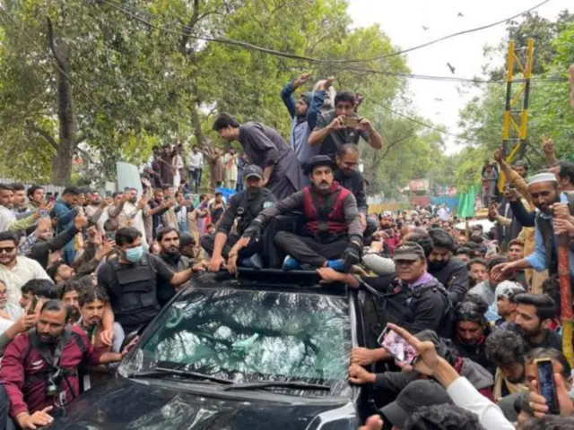 ઇમરાન ખાન