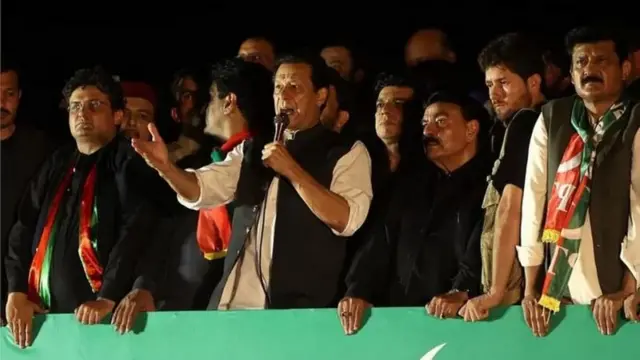 પાકિસ્તાનના પૂર્વ વડા પ્રધાન ઇમરાન ખાન