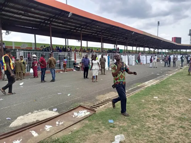Ọdọ ebe a na-atụ vootu