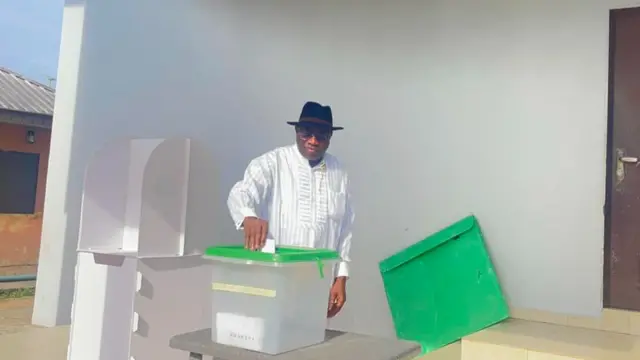 Ex-President Jonathan condemn violence for im local goment