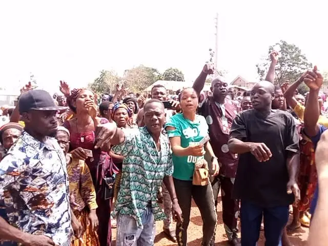 Ndị iwe na-ewe maka mwakpo ndọ omekome wakporo ogige ha