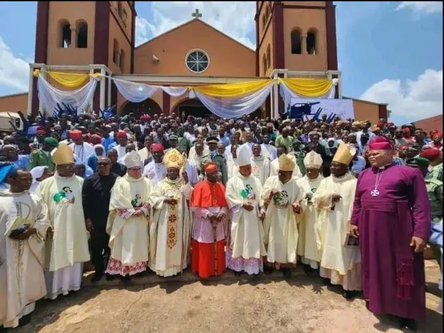 Ndị Ụkọchukwu na ndị ụka gbakọrọ maka emume ahụ