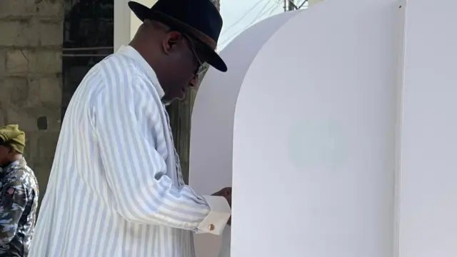 Ex-President Jonathan condemn violence for im local goment