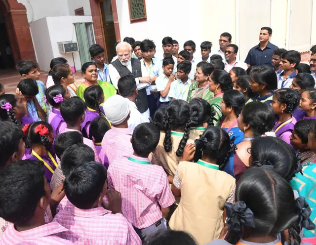 ఏపీ విద్యార్థులతో ప్రధాని మోదీ