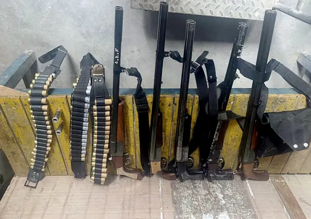 अवैध हथियार