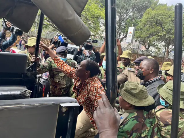Ngagharịiwe amalitela na Naịrobi, Kenya taata