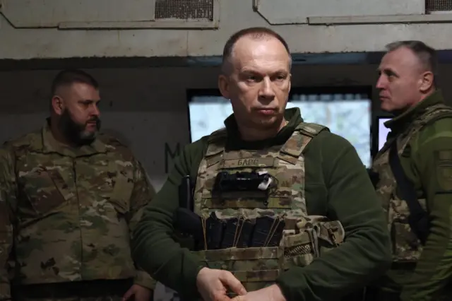 Александр Сырский во время поездки в район Бахмута