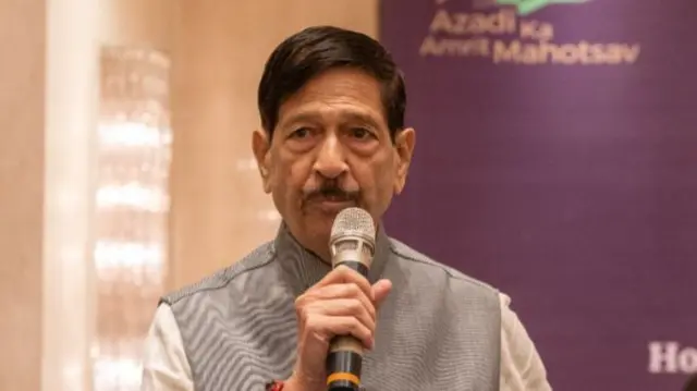 गिरीश बापट