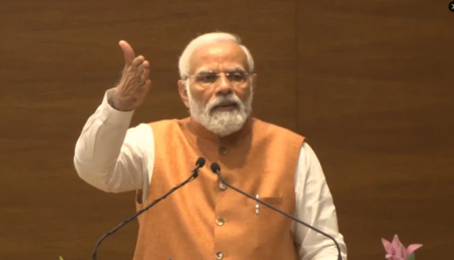 मोदी