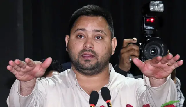 तेजस्वी यादव