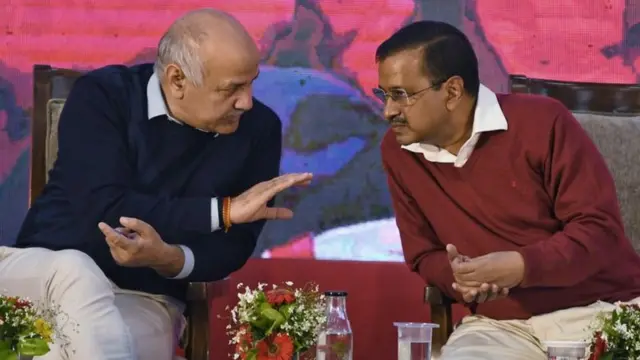 केजरीवाल के साथ मनीष सिसोदिया (फ़ाइल तस्वीर)