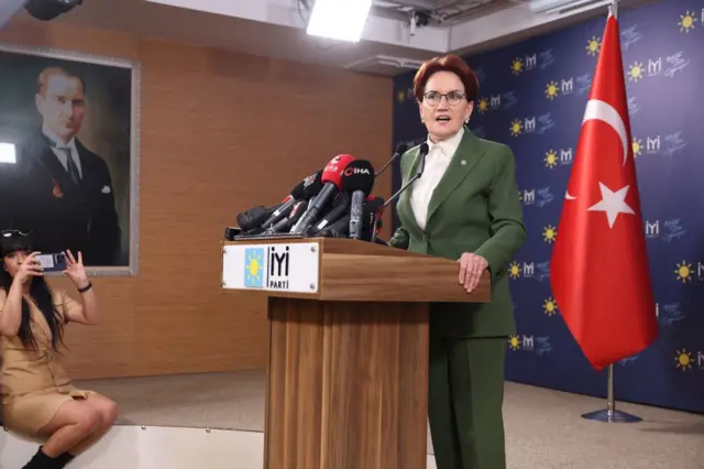 Akşener