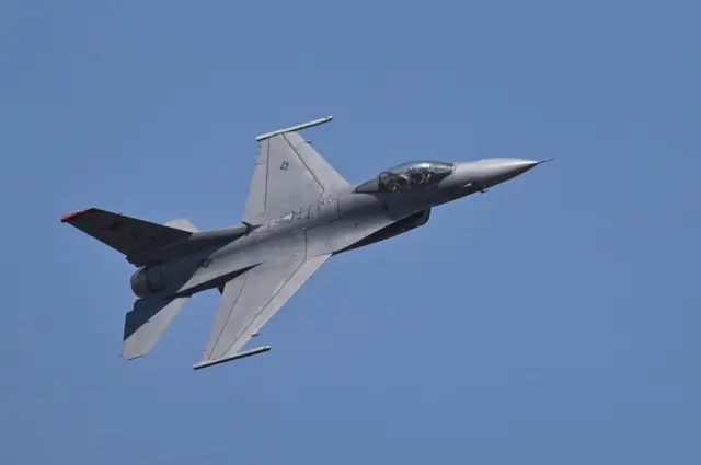 F-16