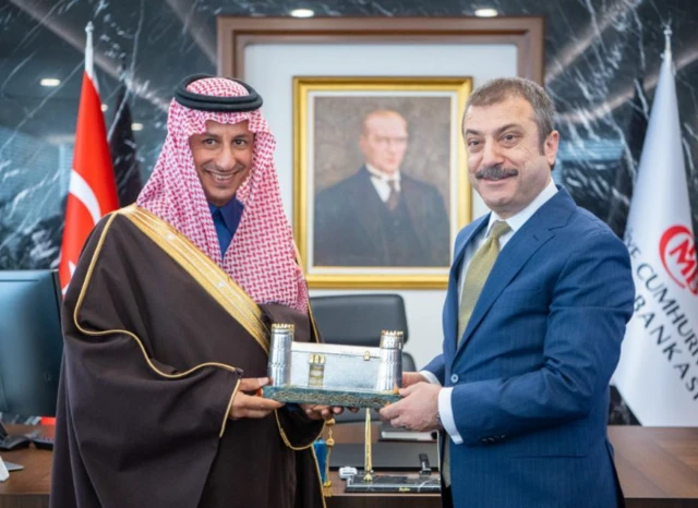 Suudi Arabistan Kalkınma Fonu Yönetim Kurulu Başkanı Ahmed Al Khateeb ve TCMB Başkanı Şahap Kavcıoğlu