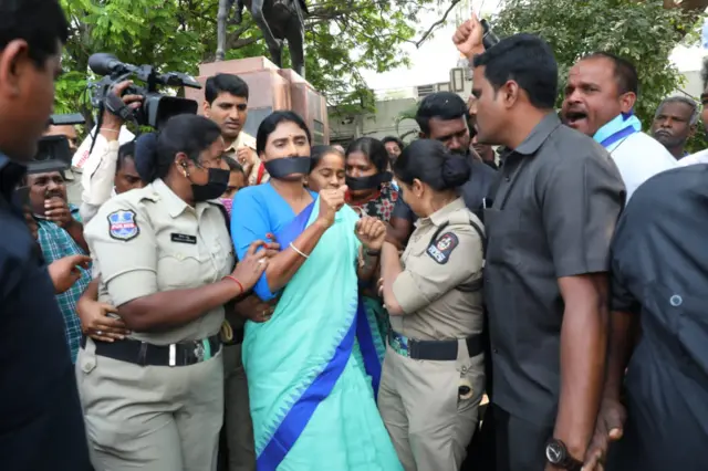 వైఎస్ షర్మిల