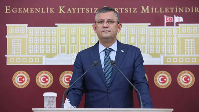özgür özel