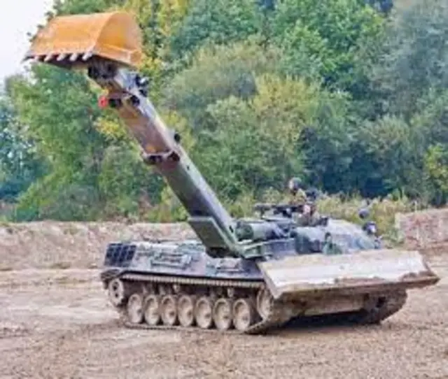 Инженерная бронемашина DACHS на базе танка Leopard-1