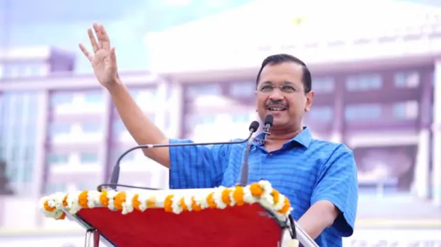 ఆప్ సారథి అరవింద్ కేజ్రీవాల్