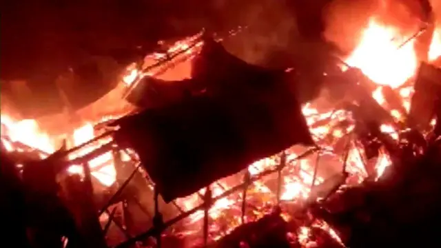 हिमाचल प्रदेश के कुल्लू ज़िले में लगी आग की तस्वीर