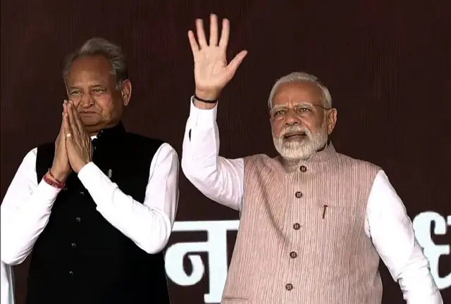 प्रधानमंत्री नरेंद्र मोदी और अशोक गहलोत की फ़ाइल फ़ोटो