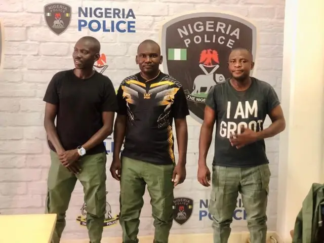 Awon olopaa ti won gba ise lowo won