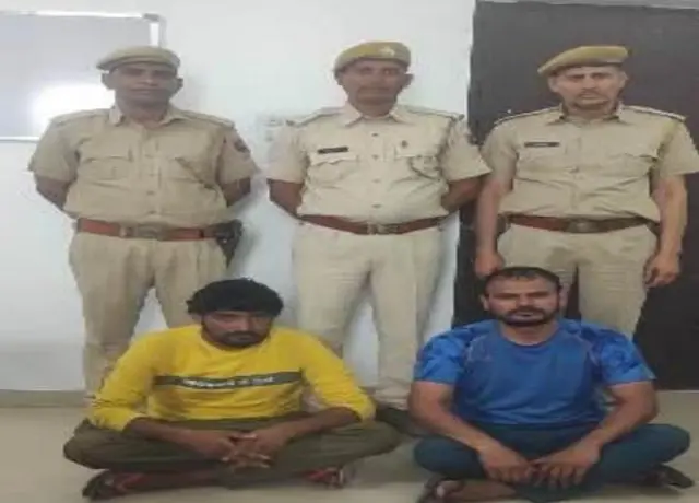 अभियुक्त मोनू राना और गोगी को पुलिस ने गिरफ्तार किया.