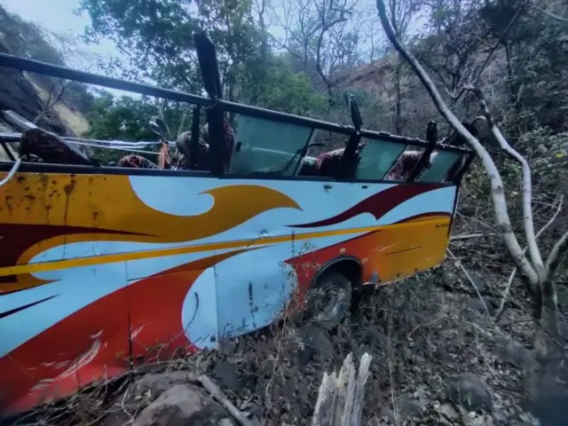 बस दुर्घटना