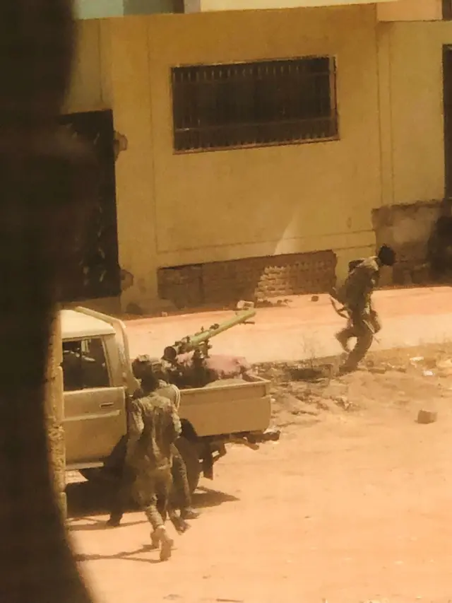 اشتباكات السودان: تقارير عن سقوط مواطن هندي ضمن عشرات القتلى والجرحى