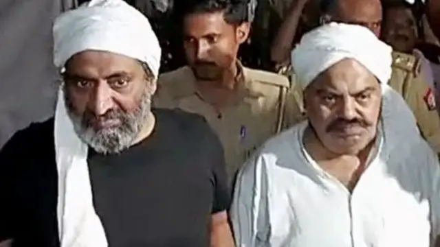 ਤੀਕ ਅਹਿਮਦ ਅਤੇ ਭਰਾ ਅਸ਼ਰਫ਼