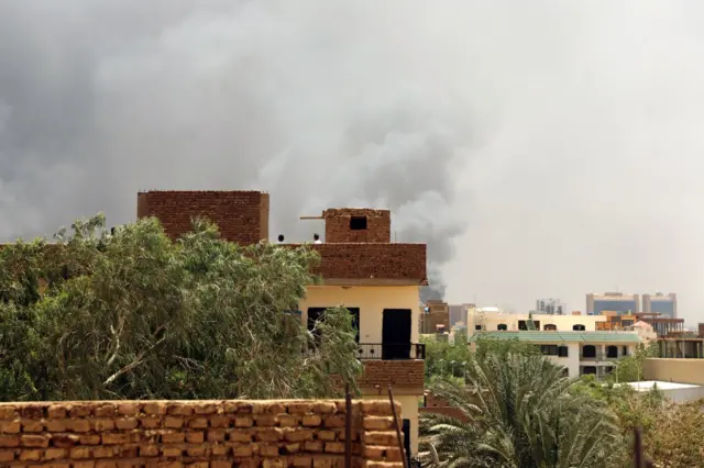 احتدام القتال ليلا في الخرطوم ومدن أخرى