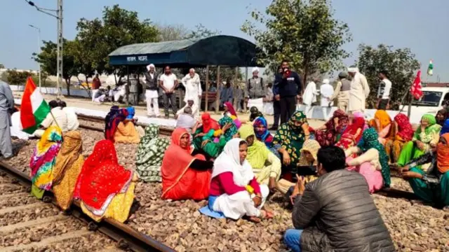 ਧਰਨੇ ਉੱਤੇ ਬੈਠੇ ਕਿਸਾਨ